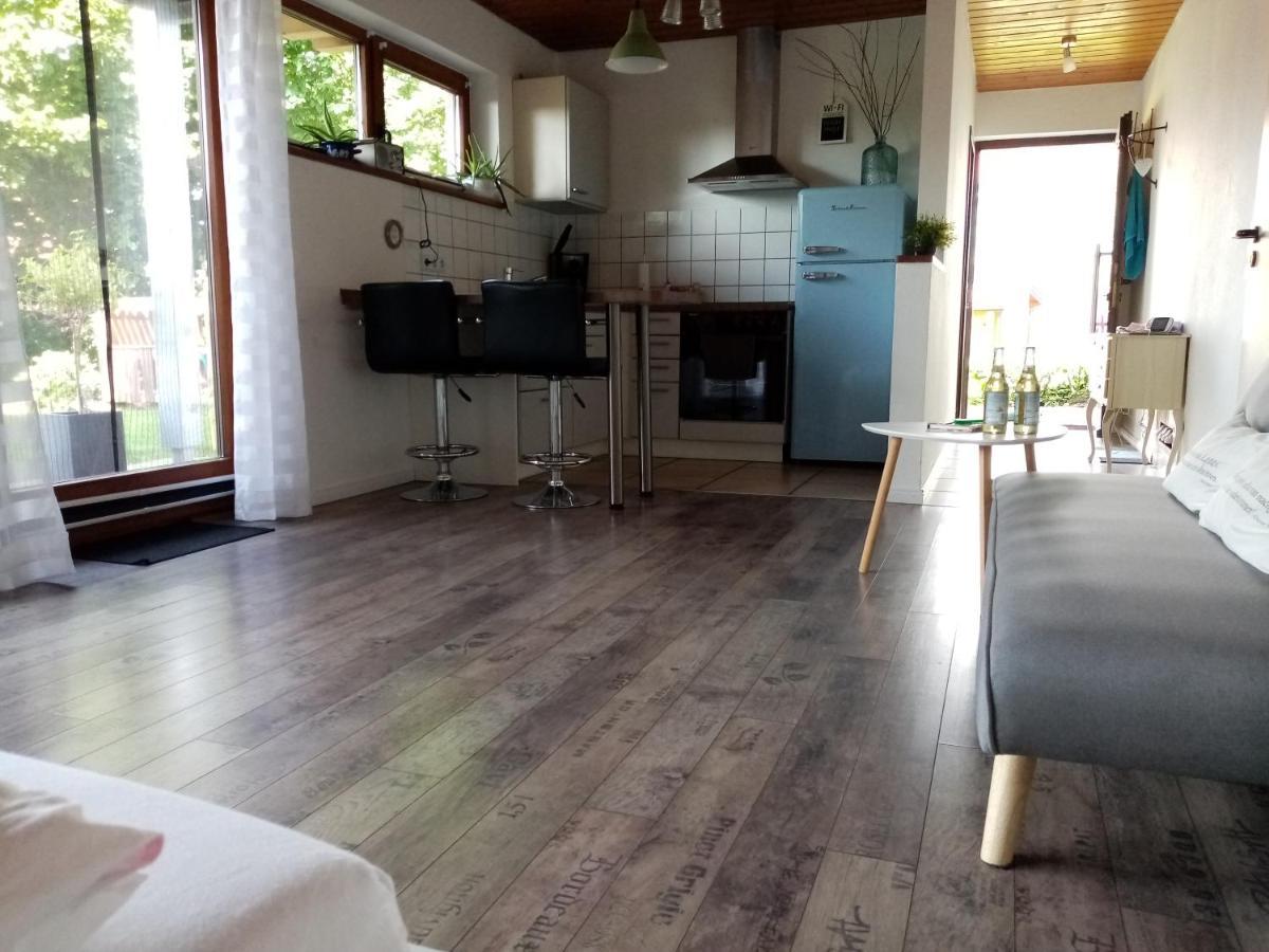 Schoene Einzimmer Wohnung Zwischen Bodensee Und Allgaeu Neukirch  Zewnętrze zdjęcie
